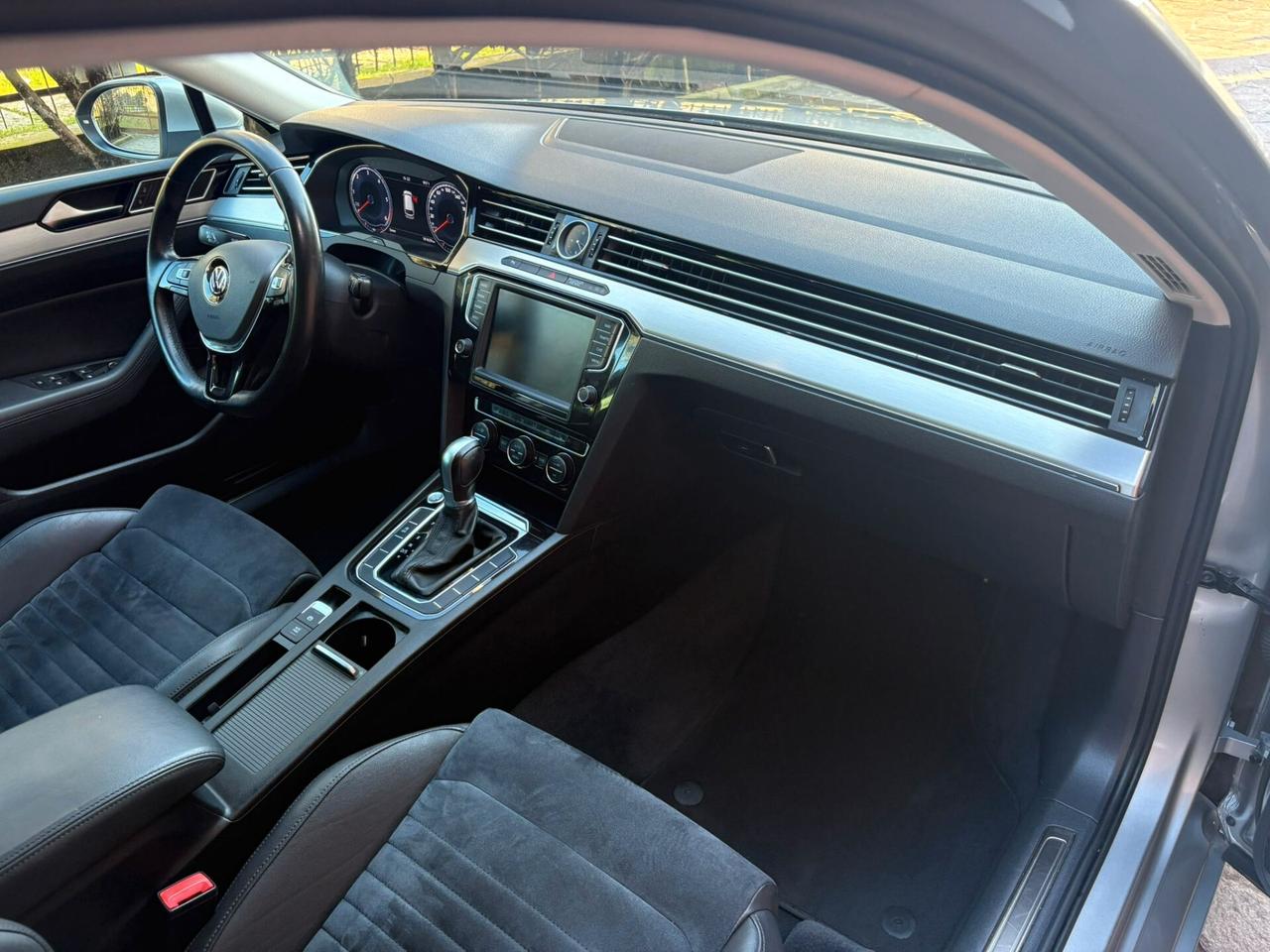 Volkswagen Passat Variant 2.0 TDI DSG Highline BlueMotion Technology