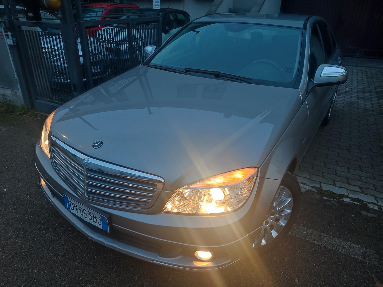 MERCEDES C200 BERLINA A METANO POCHI KM GANCIO TRAINO