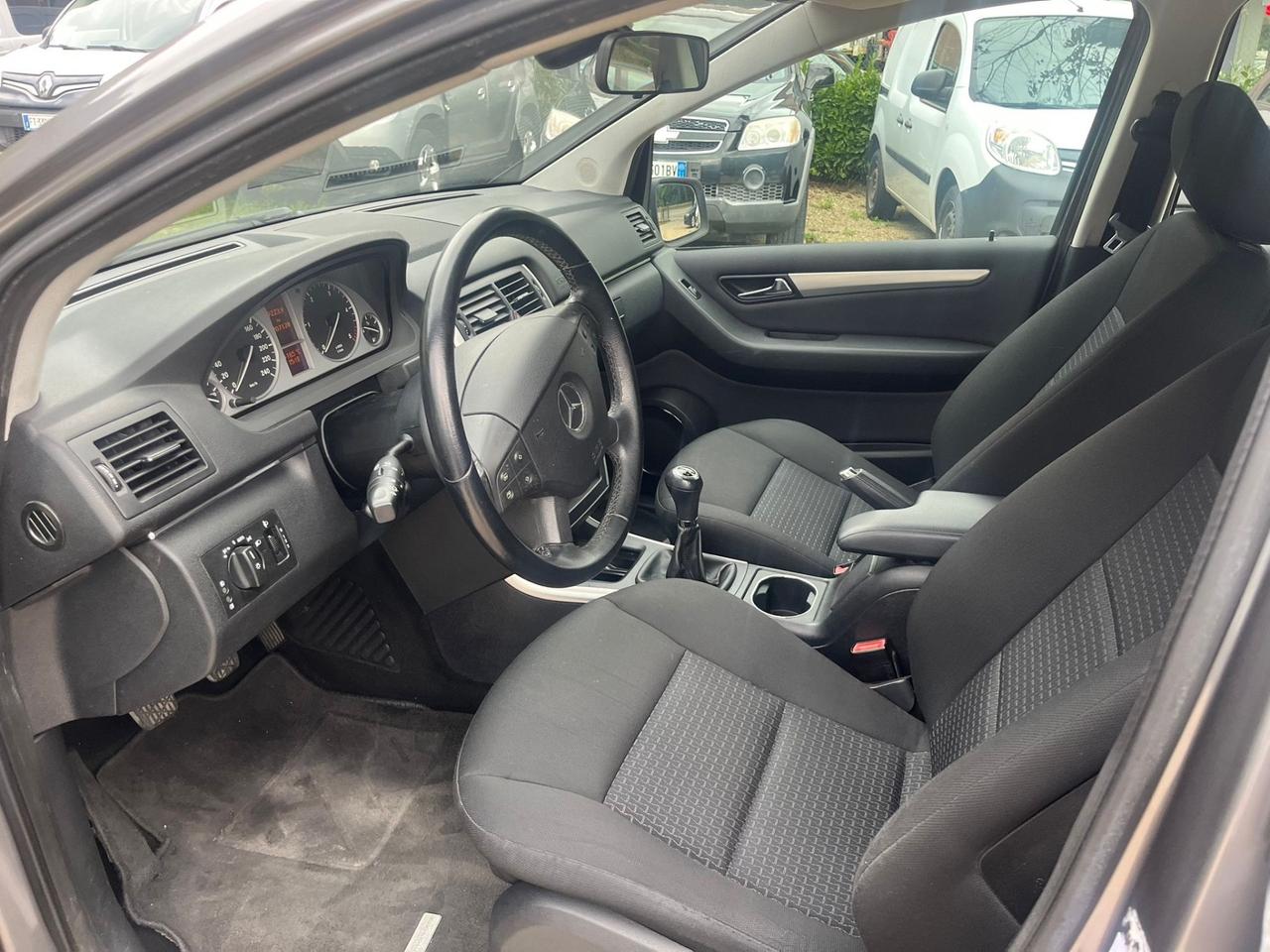 Mercedes-benz B 200 CDI Premium