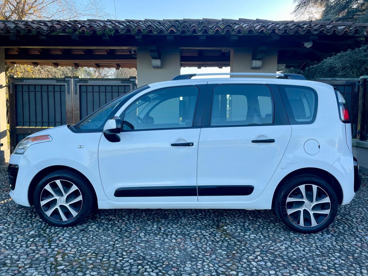 Citroen C3 Picasso 1.6 e-HDi Exclusive *AUTOMATICA*
