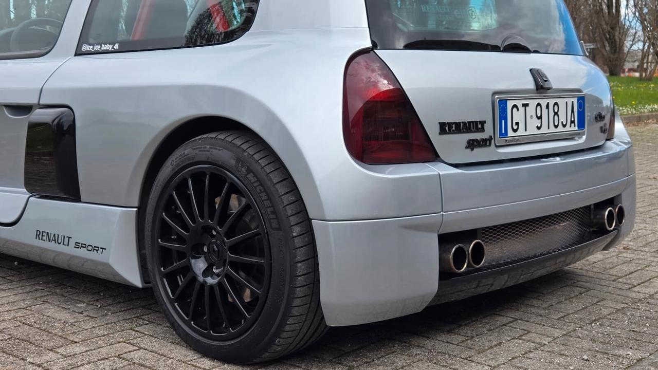 Renault Clio 3.0 V6 24V cat 3 porte Sport