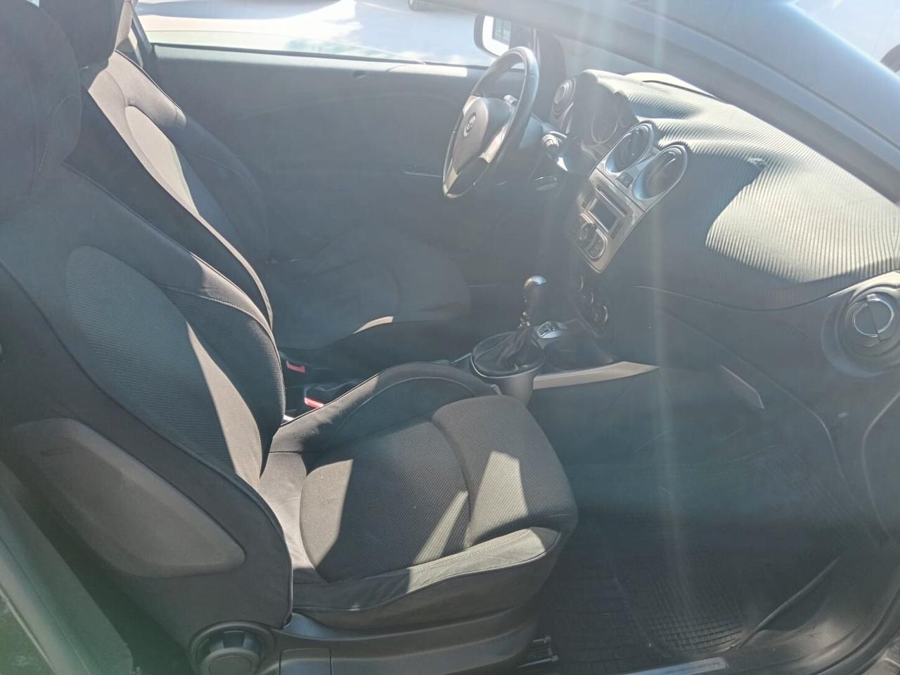 Alfa Romeo MiTo 1.6 JTDm 16V Distinctive Sport Pack