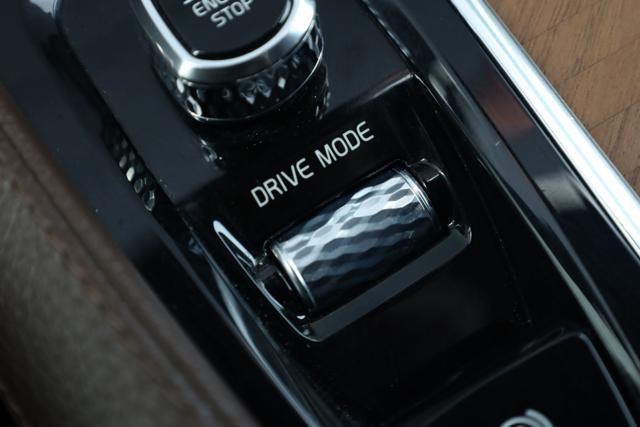 VOLVO XC90 B5 (d) AWD Geartronic 7 posti Inscription 4x4