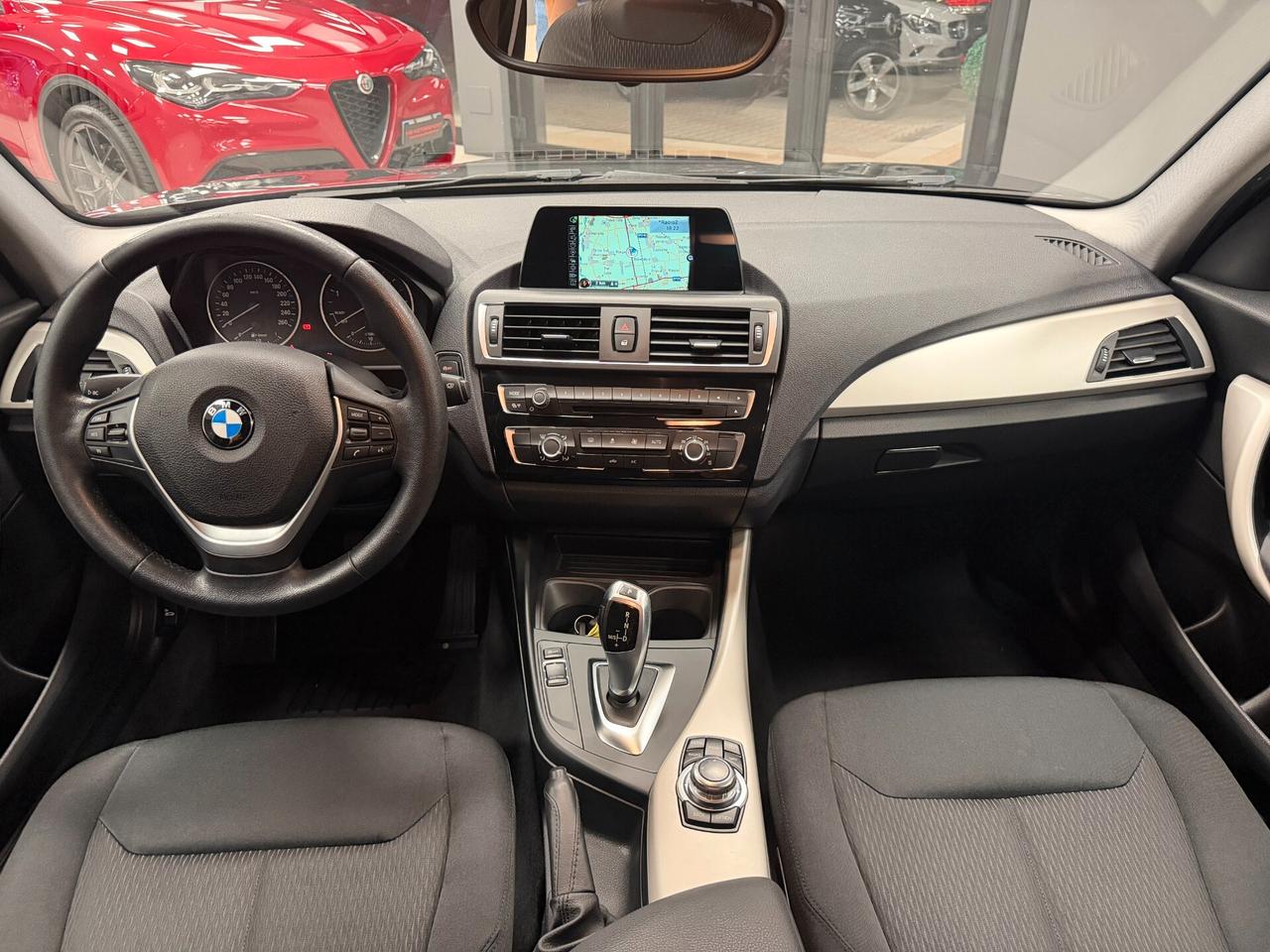 Bmw 118 118d 5p. Urban