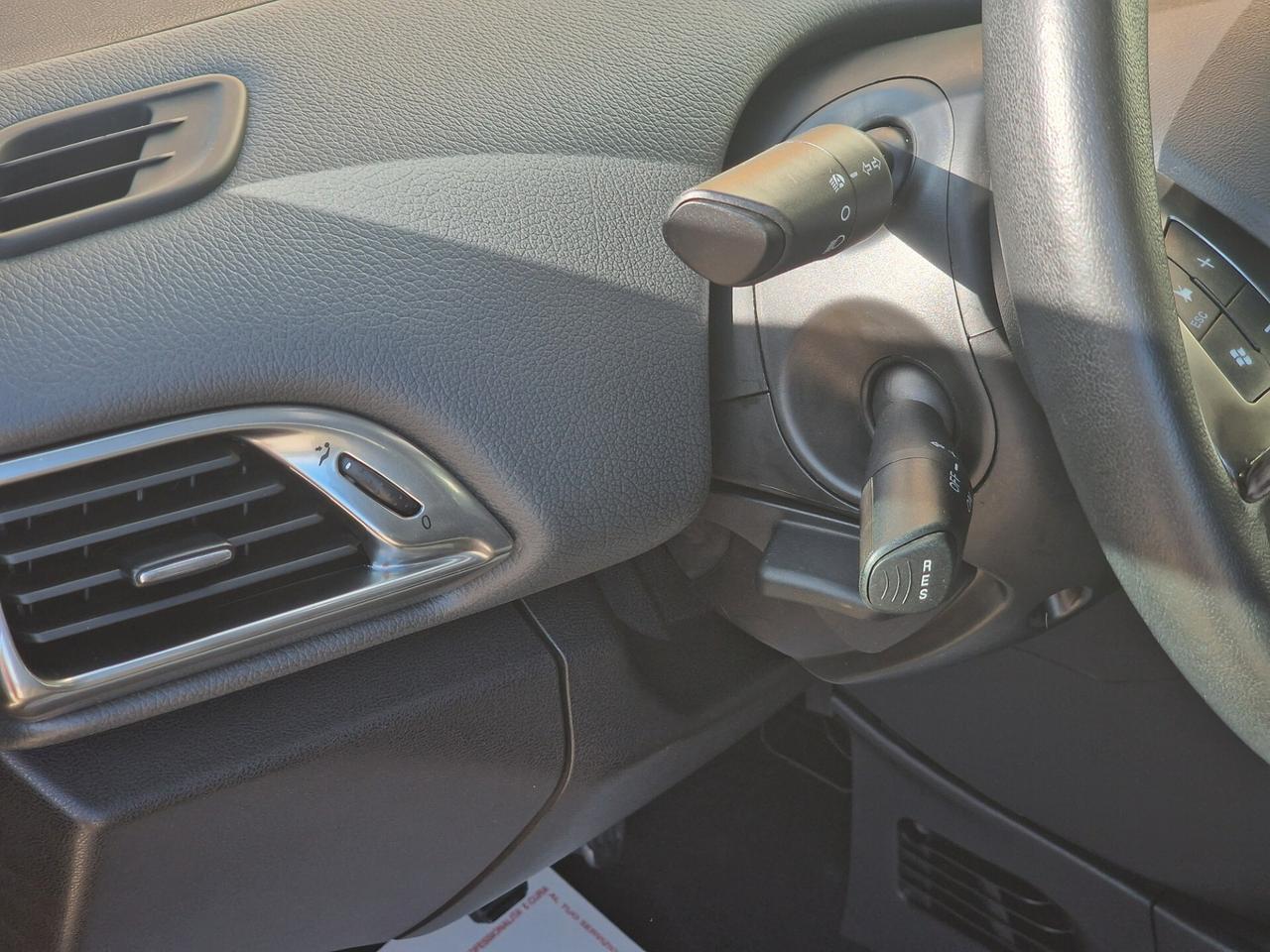 Lancia Ypsilon 1.2 benzina 70cv 5POSTI