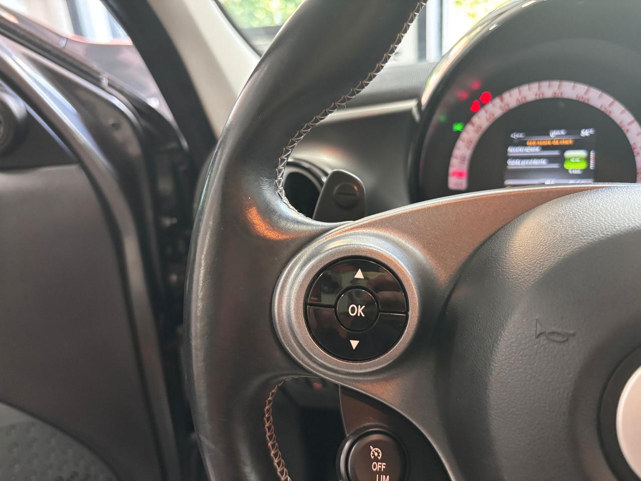 SMART FORFOUR 0.9 TURBO TWINAMIC PRIME BRABUS STYLE
