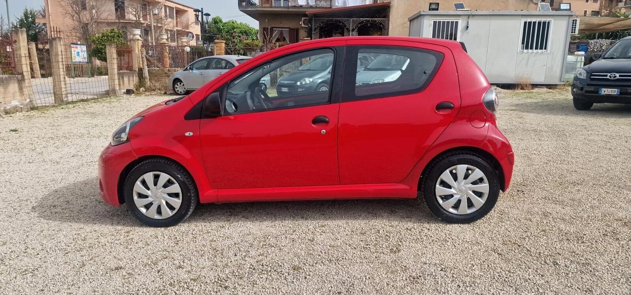Toyota Aygo 1.0 12V VVT-i 3 porte Lounge Connect