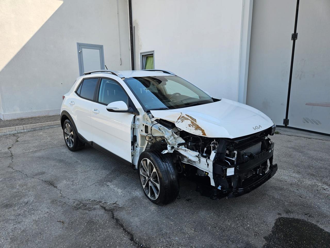 Kia Stonic 1.0 t-gdi mhev 100cv imt START INCIDENTATA