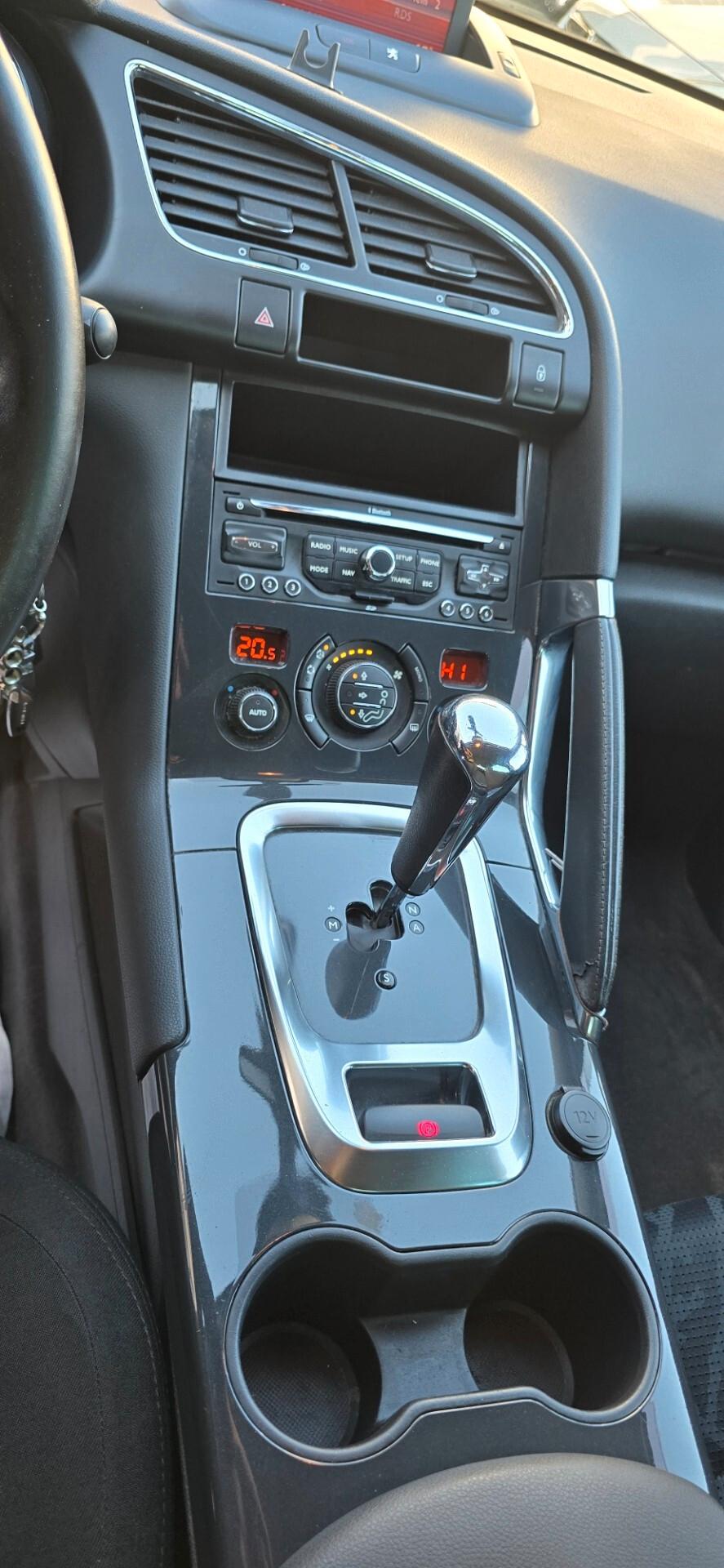 Peugeot 3008 1.6 e-HDi 112CV cambio robotizzato Stop&Start Access