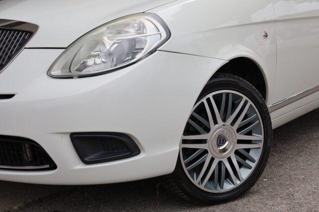 LANCIA Ypsilon 1.3 MJT 90CV Platino Automatica per NEOPATENTATI