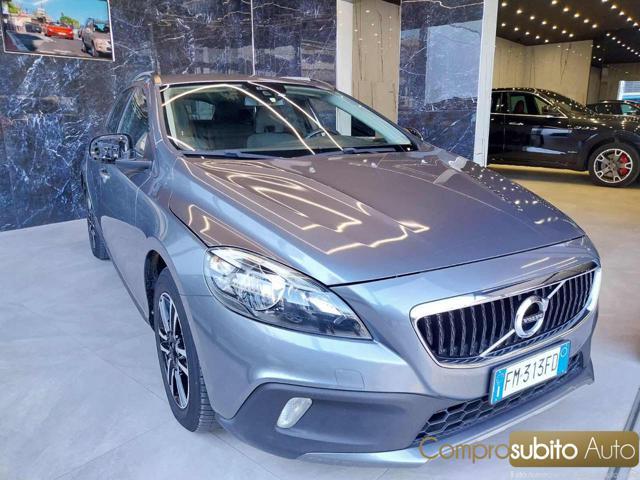 VOLVO V40 Cross Country D2 Geartronic Pro (Garanzia 12 Mesi)