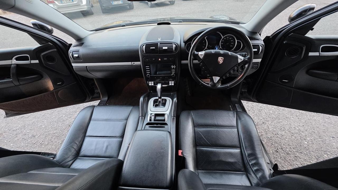 Porsche Cayenne 4.5 cat S