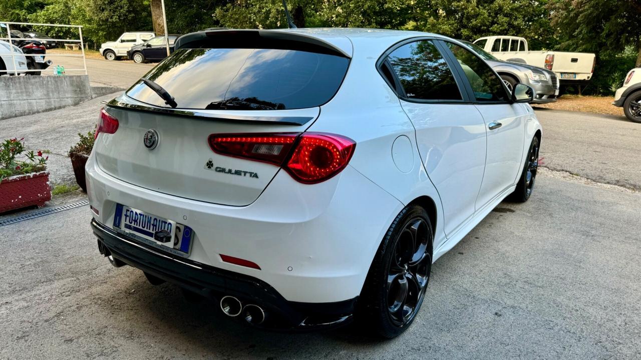 Alfa Romeo Giulietta 1750 TBi Quadrifoglio Verde