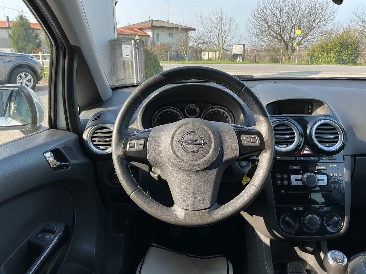 Opel Corsa 1.2 GPL Neopatentati