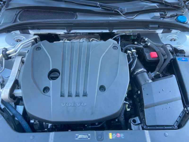 VOLVO V60 2.0 b3 R-DeSiGn AuTo