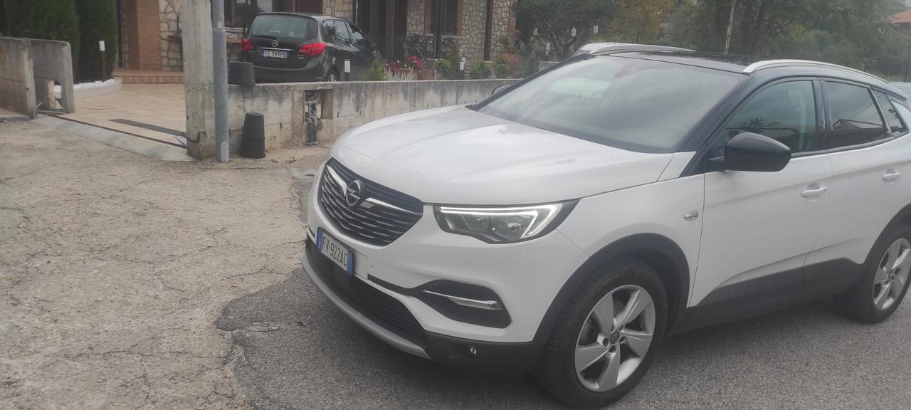 Opel Grandland X 1.5 diesel Ecotec Start&Stop Ultimate bianca tetto nero
