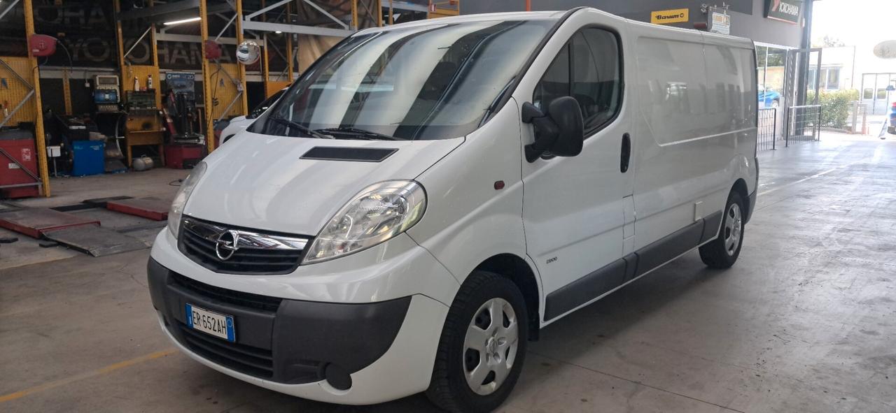Opel Vivaro 2.0 cdti p.lungo