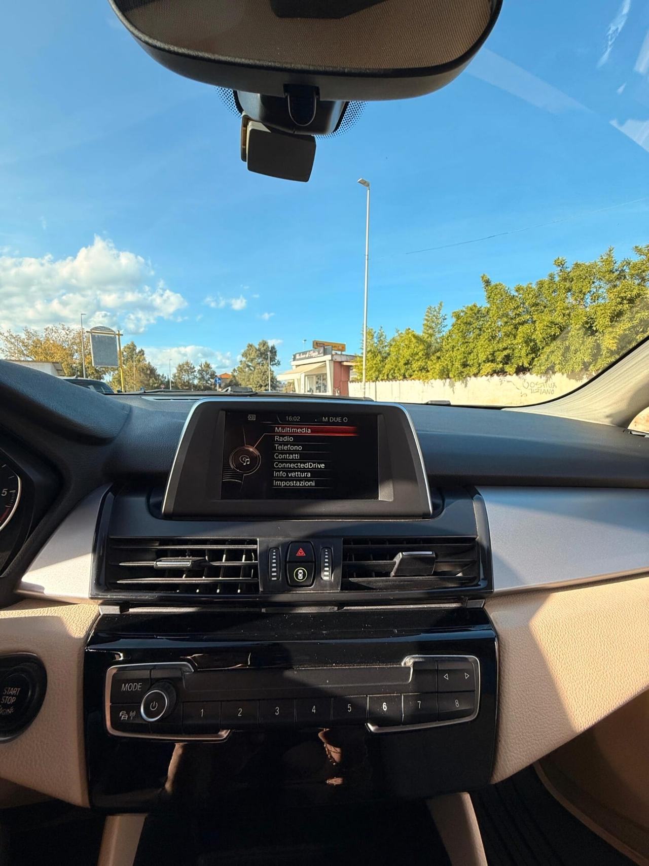 Bmw 2er Active Tourer 218d Luxury