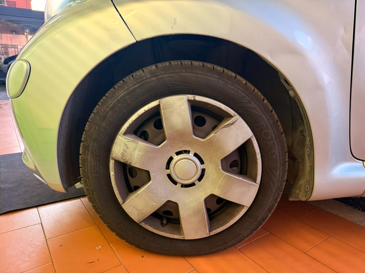 Toyota Aygo 1.0 12V VVT-i 5 porte Sol GPL