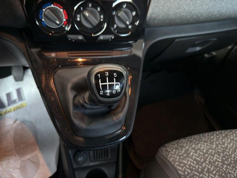Lancia Ypsilon Ypsilon 5p 1.0 hybrid 70cv 6m Silver Plus