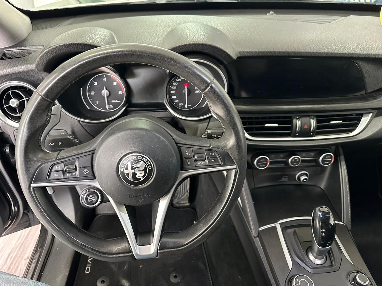 Alfa Romeo Stelvio 2.2 Turbodiesel 180 CV AT8 RWD Super