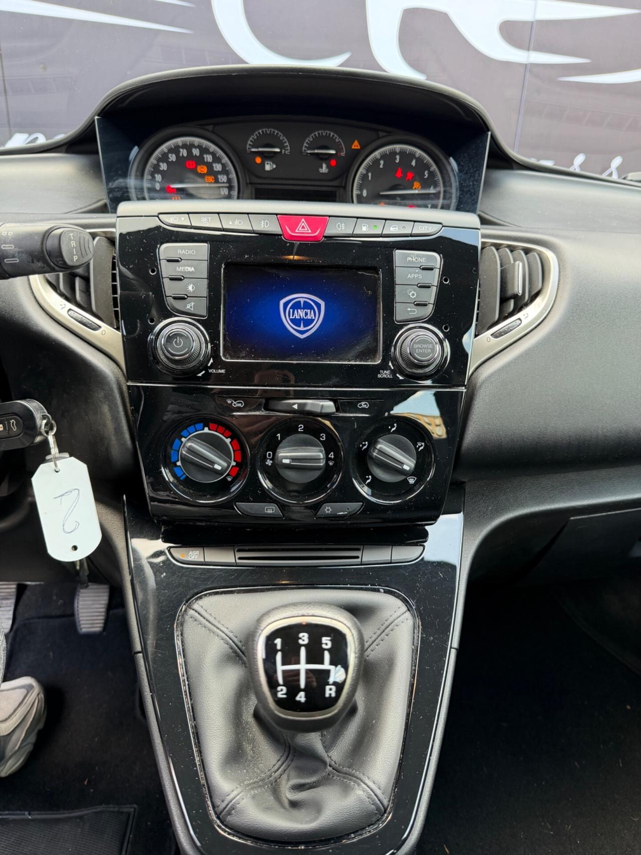 Lancia Ypsilon 0.9 TwinAir 5 porte Metano Ecochic Gold