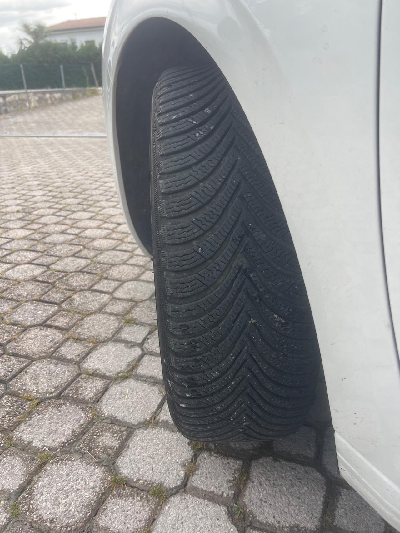 Peugeot 208 PureTech 82 ETG5 S&S 5 porte Allure