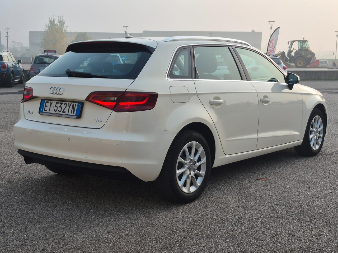 Audi A3 SPB 1.6 TDI diesel Attraction