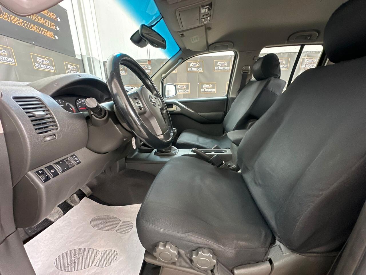 Nissan Navara 2.5 dCi 4 porte Double Cab XE