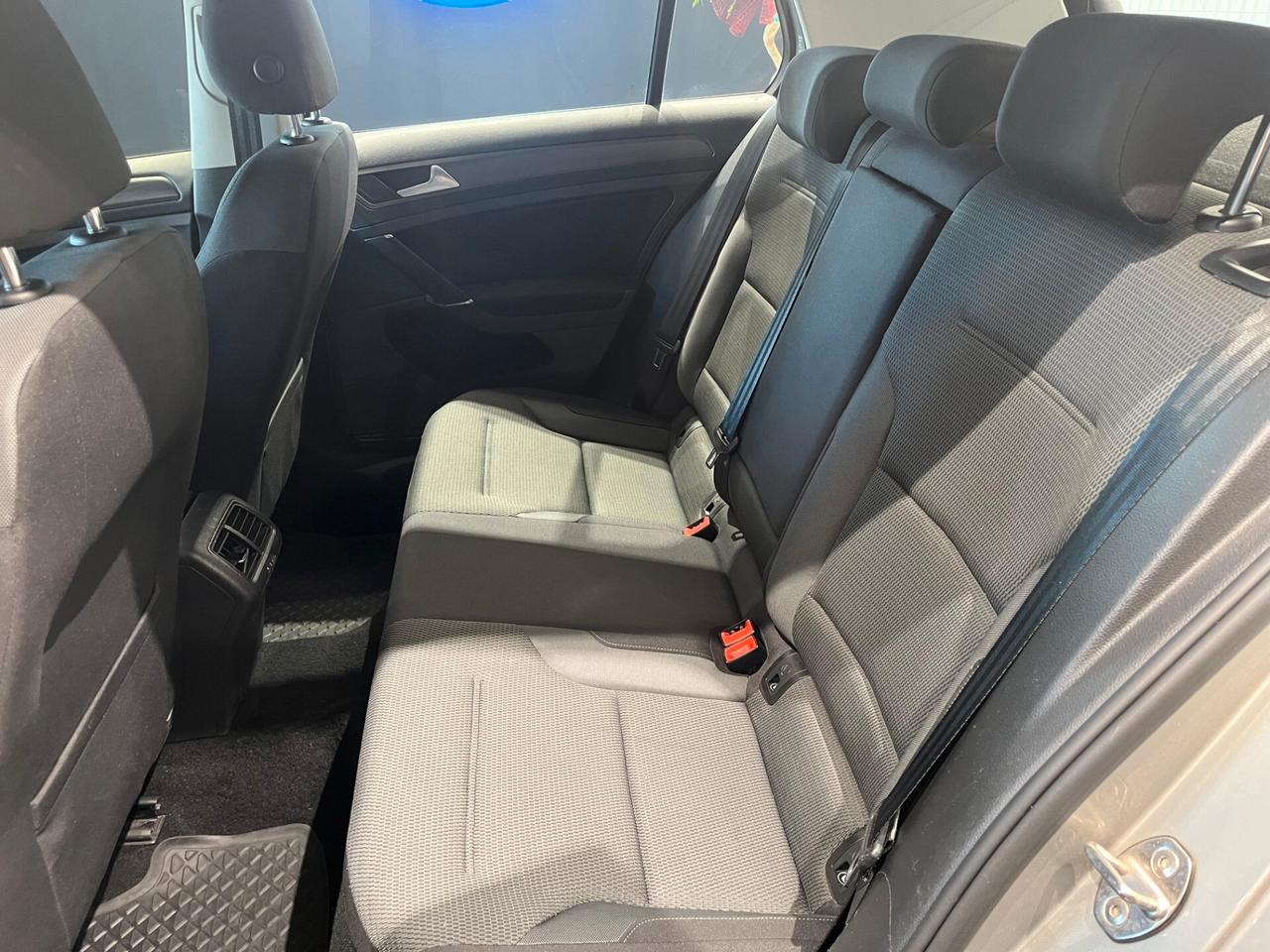 Volkswagen Golf VII 1.5 TGI 5p. Trendline BlueMotion Technology
