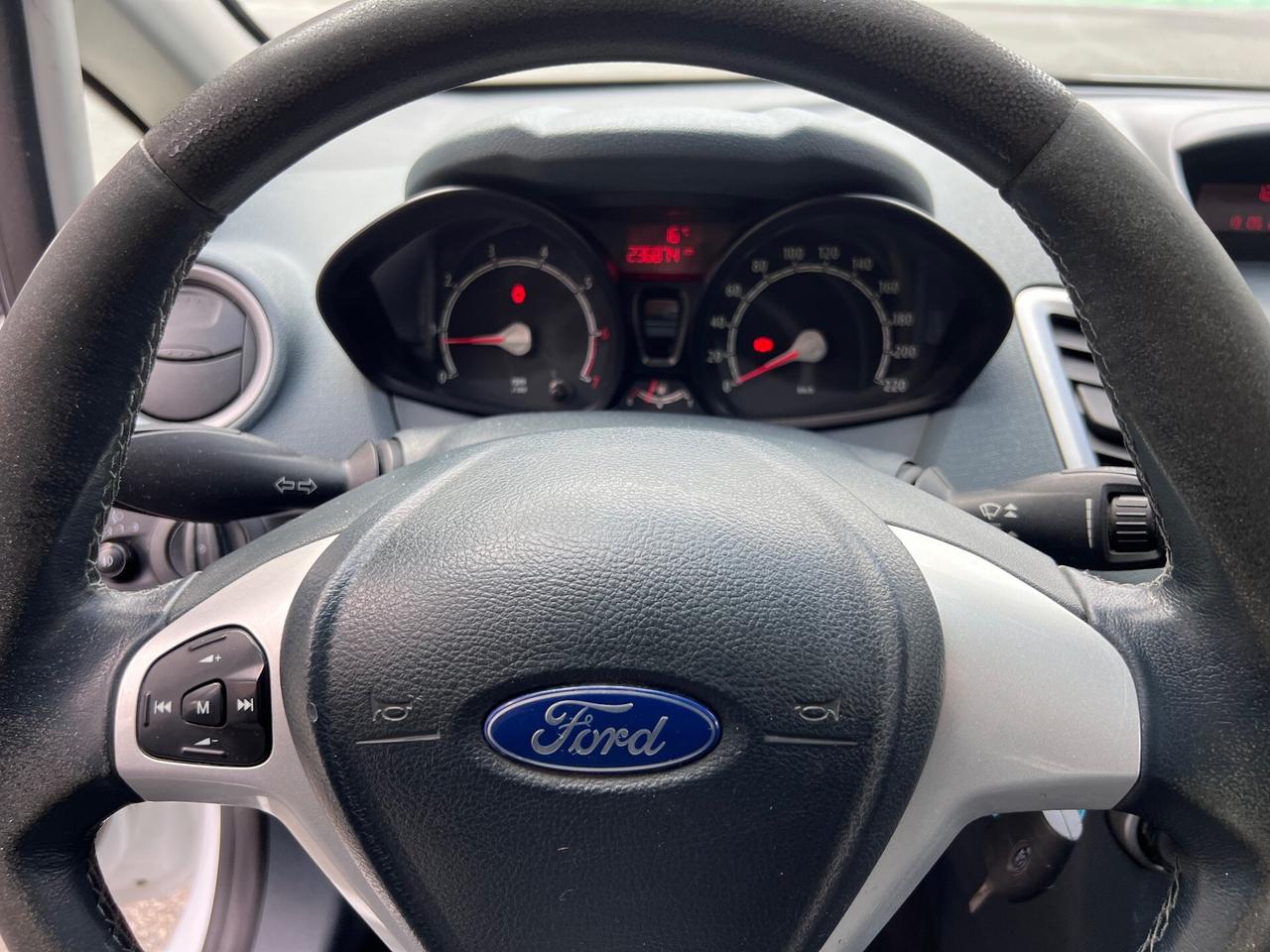 Ford Fiesta 1.2 82CV 3 porte Titanium