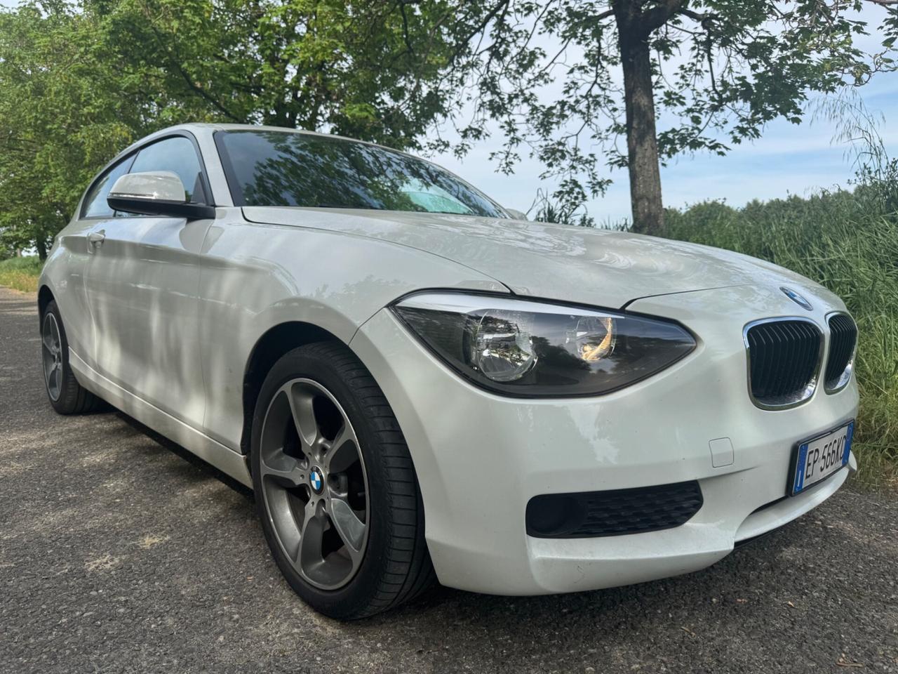 Bmw 114 114i 5p. Unique