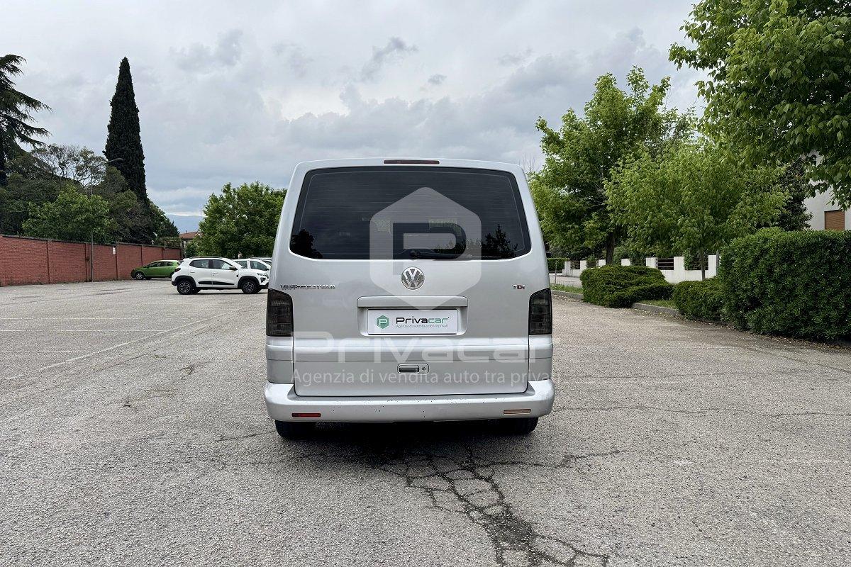 VOLKSWAGEN Multivan 2.5 TDI/130CV Comfortline