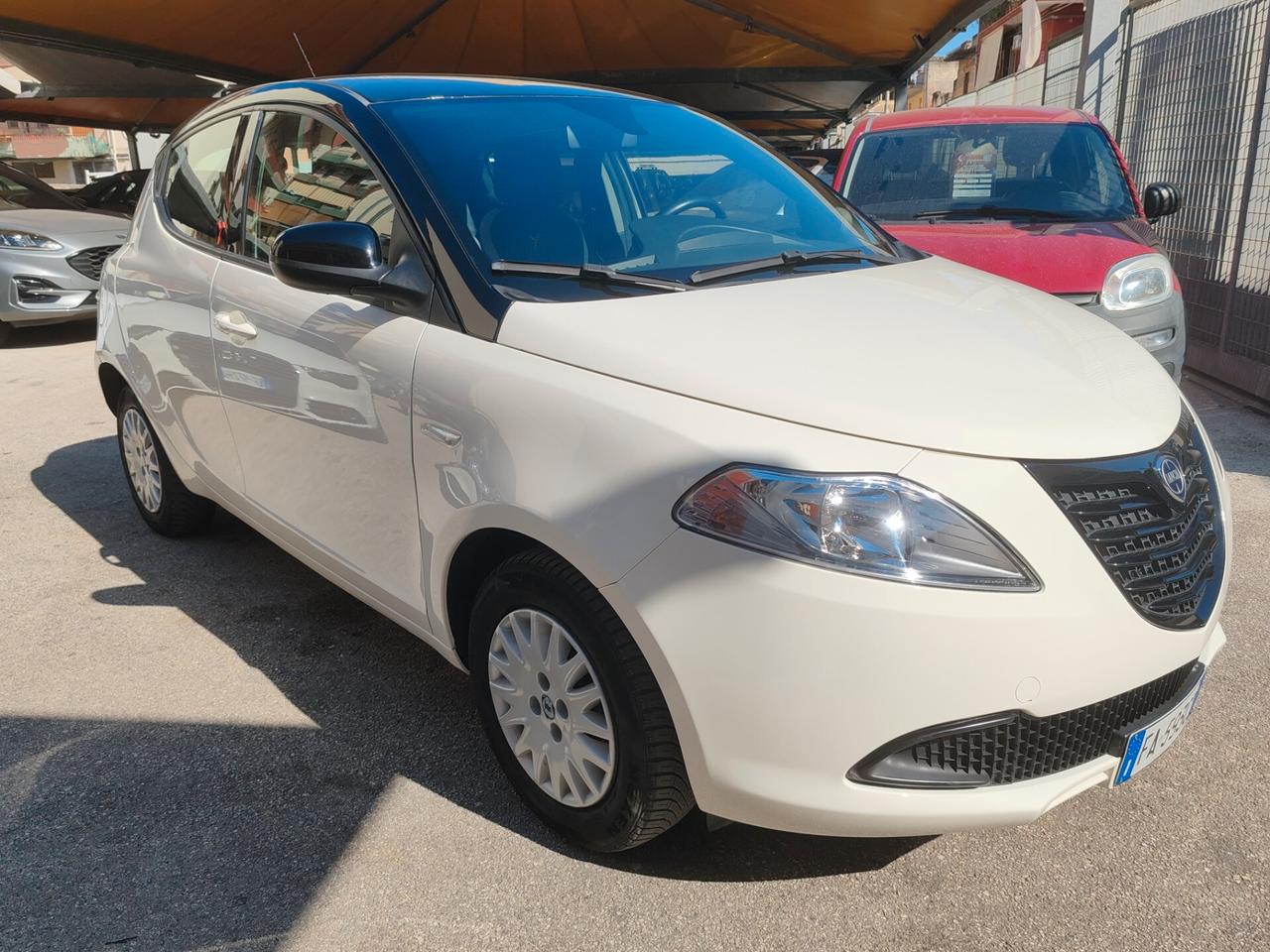 Lancia Ypsilon 1.2 69 CV 5 porte GPL Ecochic Gold