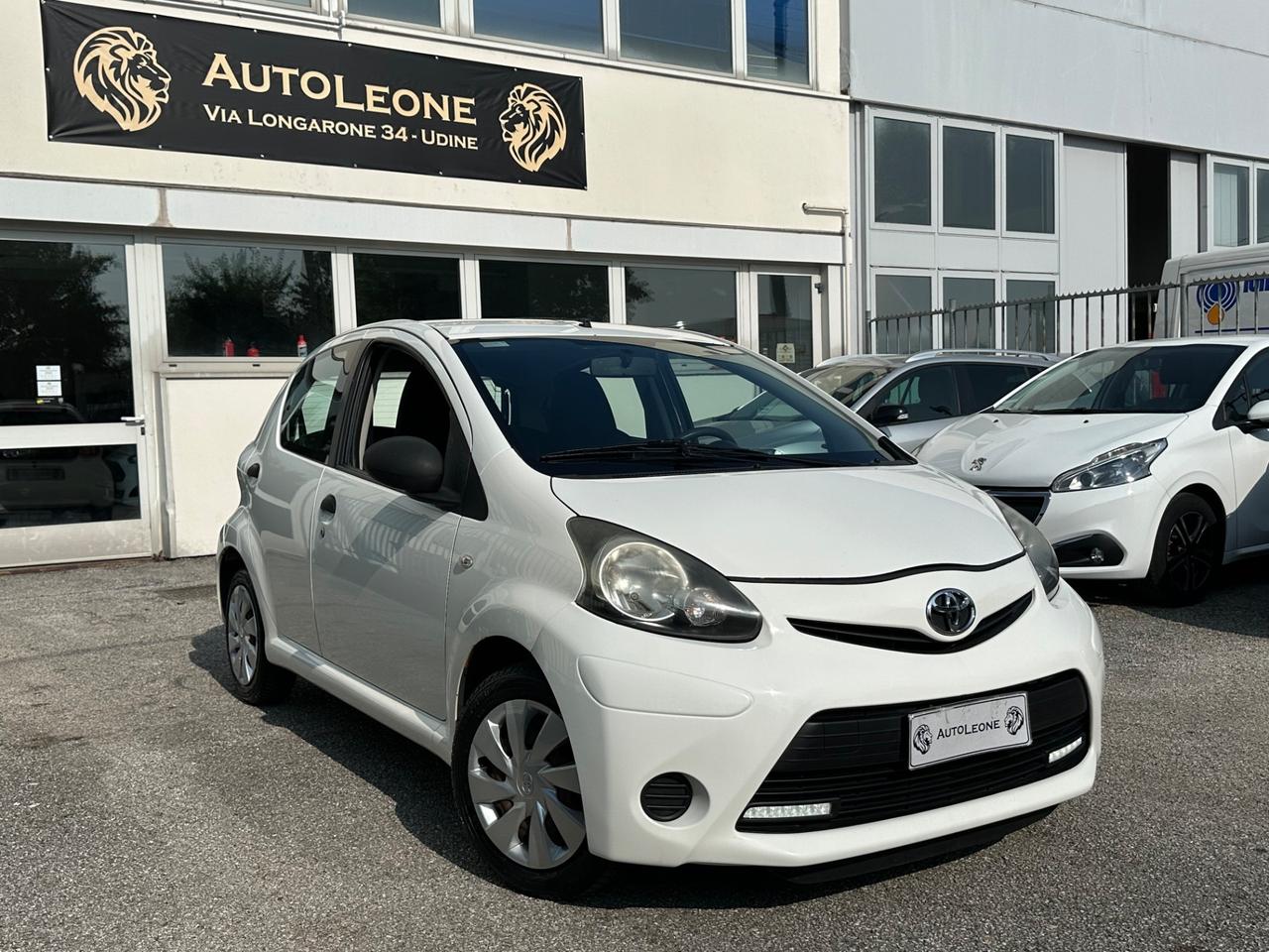 Toyota Aygo 1.0 12V VVT-i 5 porte Lounge Connect MMT
