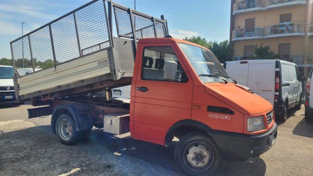IVECO Daily 30.8 2.5 Diesel Ribaltabile Trilaterale sovraspond