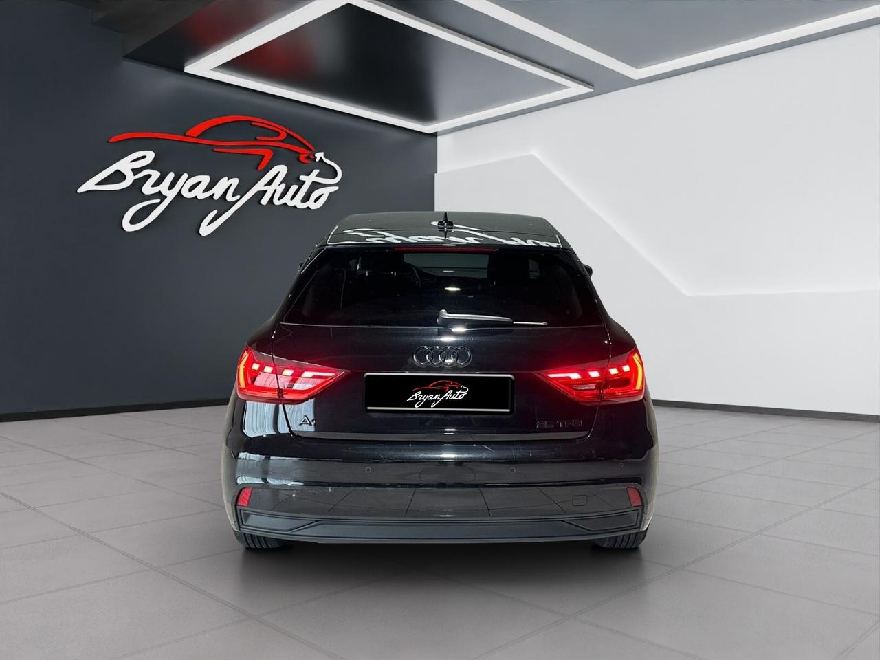 Audi A1 SPB 25 1.0 TFSI S tronic IDENTITY BLACK