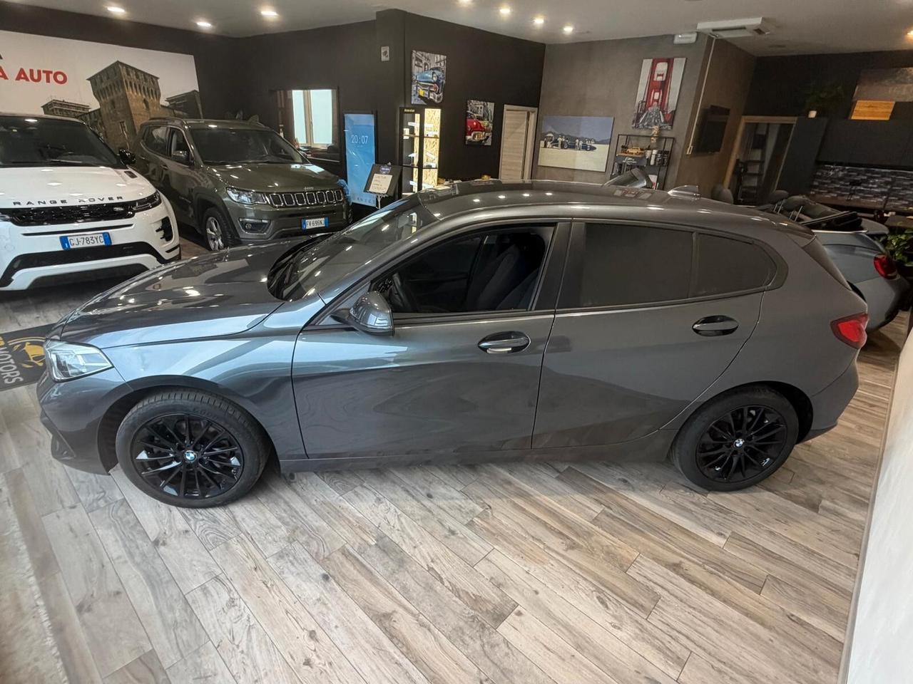 Bmw 118 118d 5p. Business Advantage