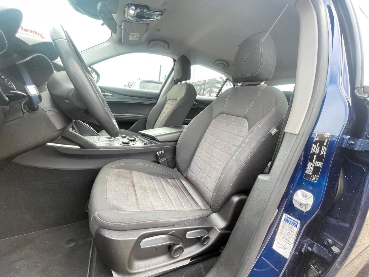 Alfa Romeo Stelvio 2.2 Turbodiesel 180 CV AT8 RWD Executive