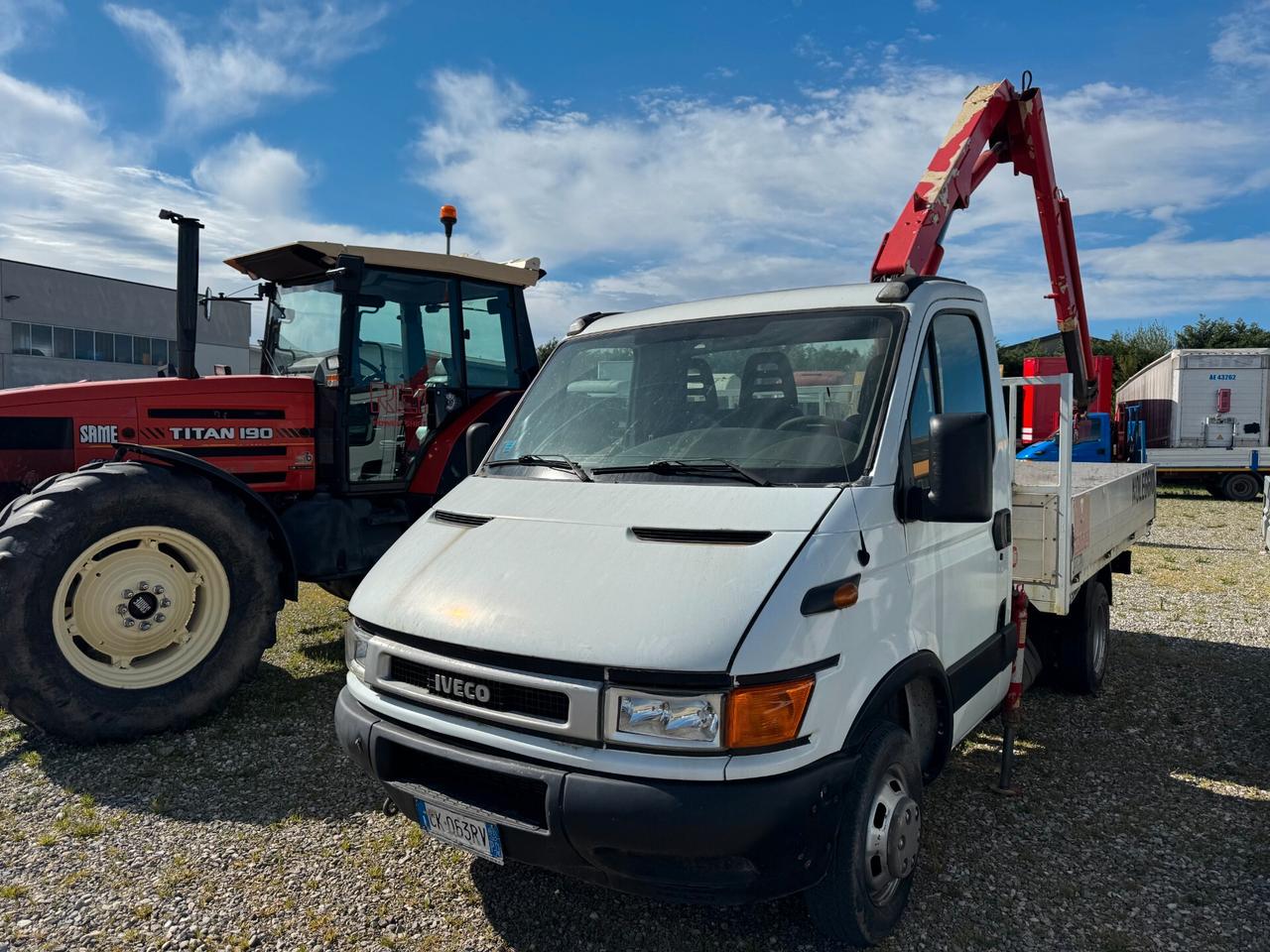 Iveco Daily 35s12 2.3 Cassonato con GRU Fassi