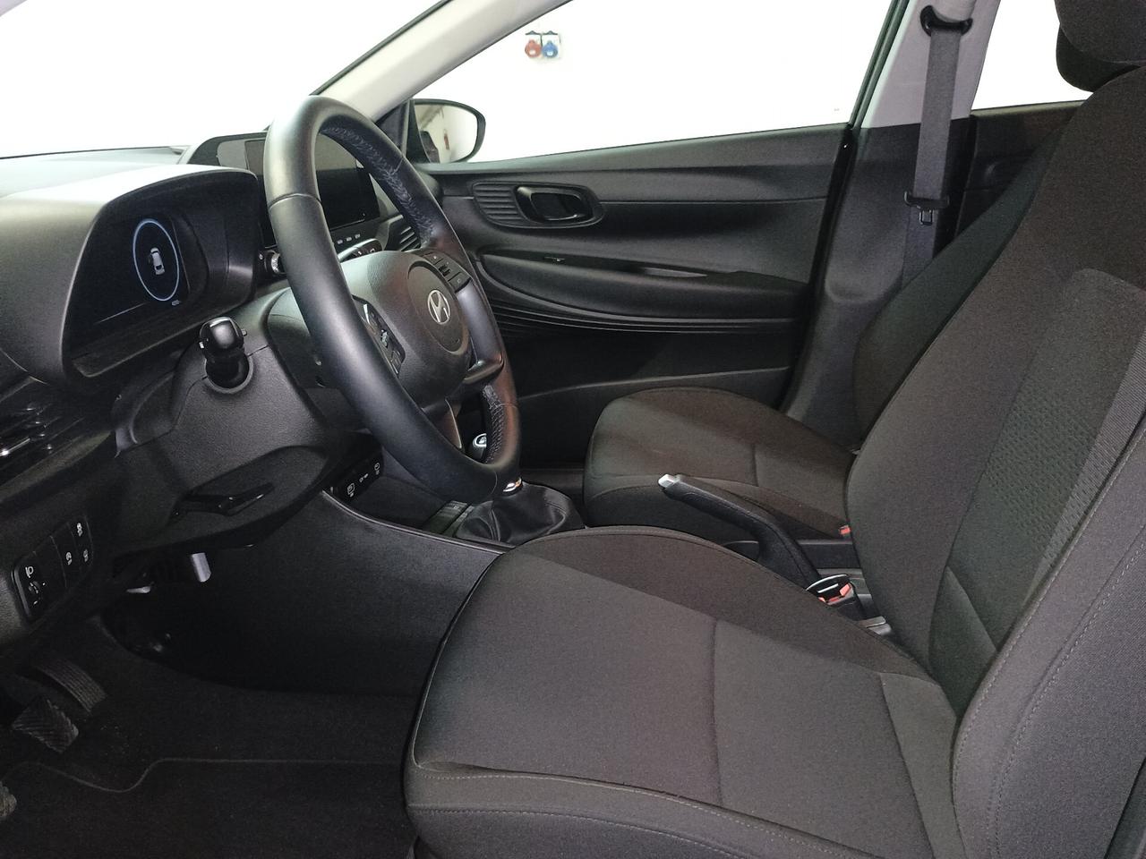 Hyundai i20 1.2 MPI MT Connectline