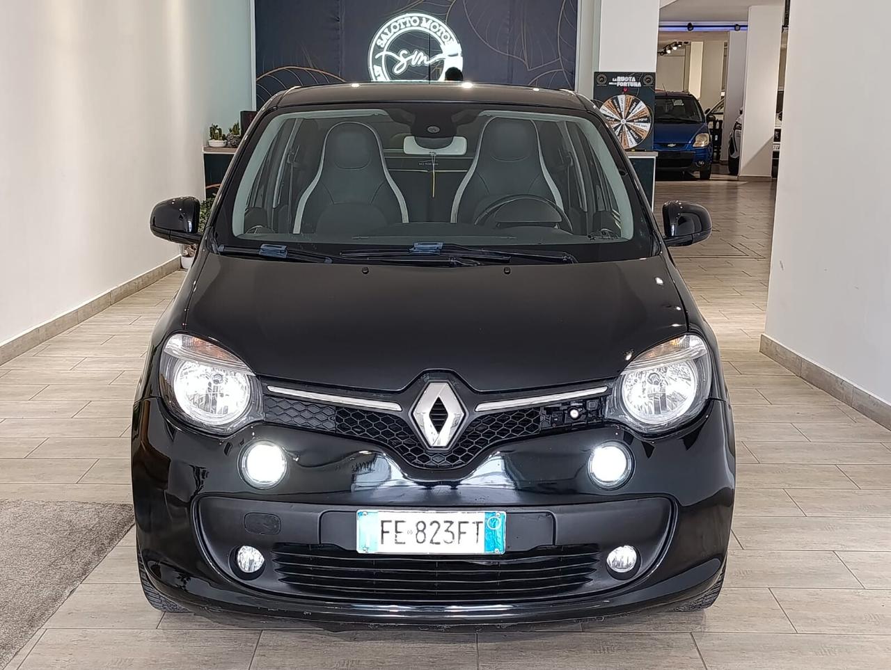 RENAULT TWINGO BENZINA ANNO 2016 AUTOMATICA
