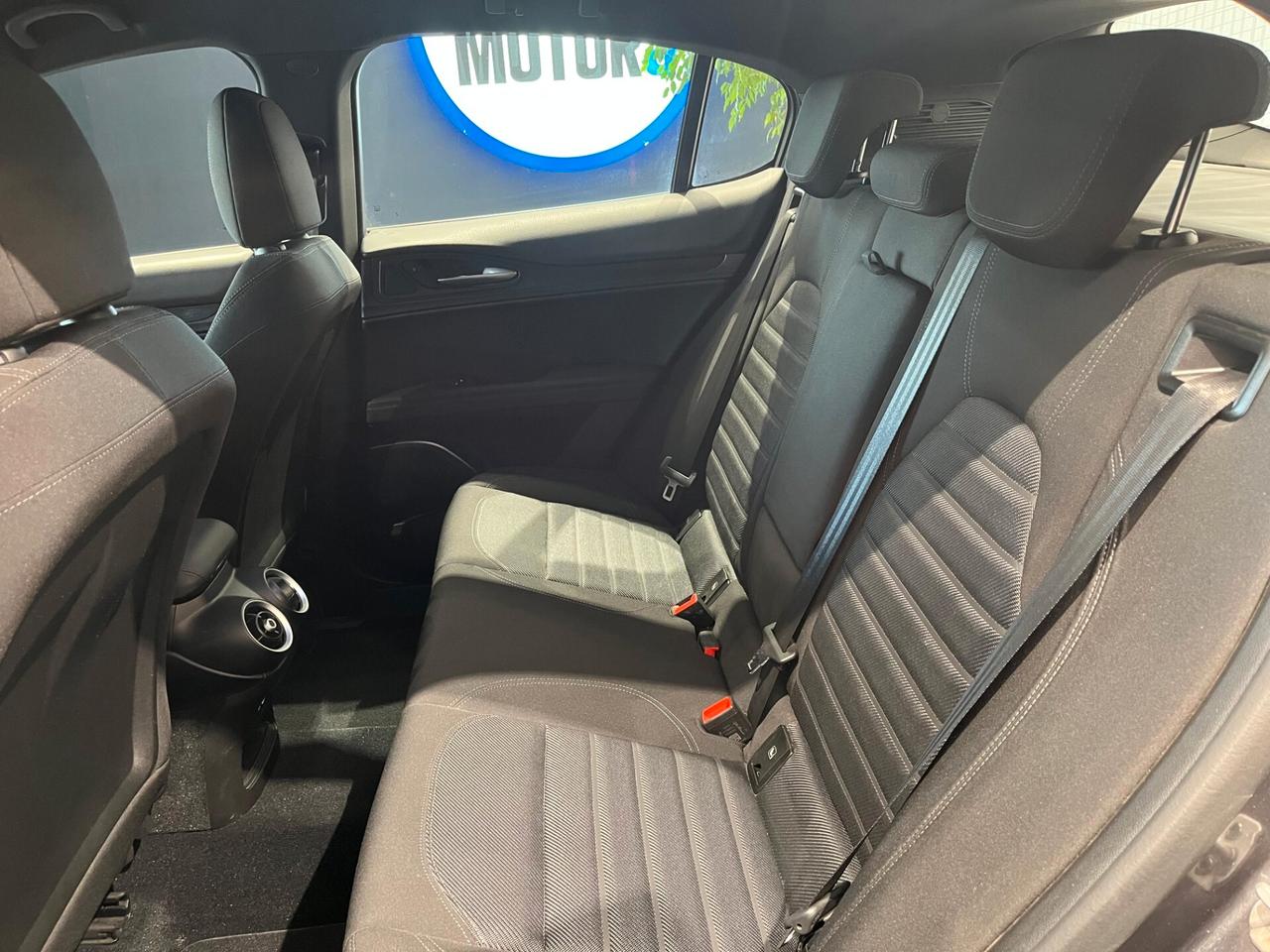 Alfa Romeo Stelvio 2.2 Turbodiesel 160 CV AT8 RWD Business