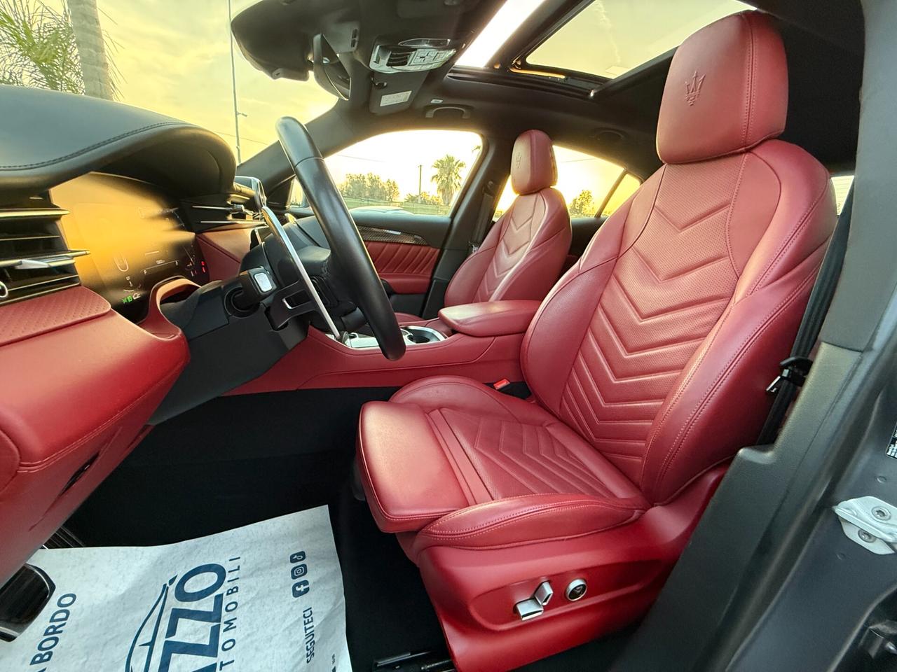 Maserati Grecale MHEV 330 CV AWD Modena Tetto Sonos Faber Grigio Lava