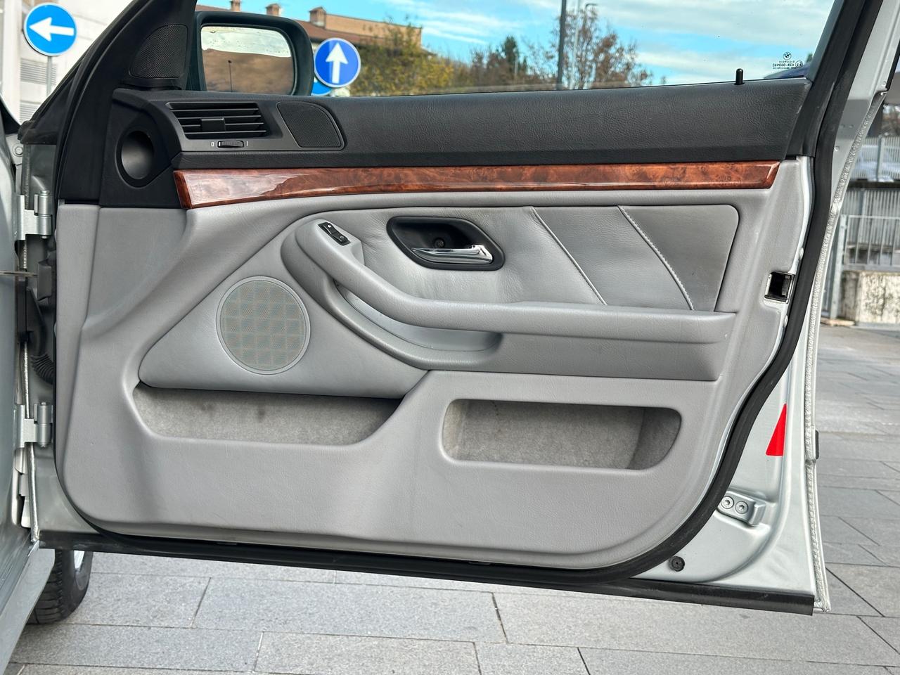 Bmw 520i 24V cat Automatica