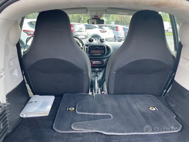 Smart fortwo coupe 1.0 Youngster 71cv twinamic