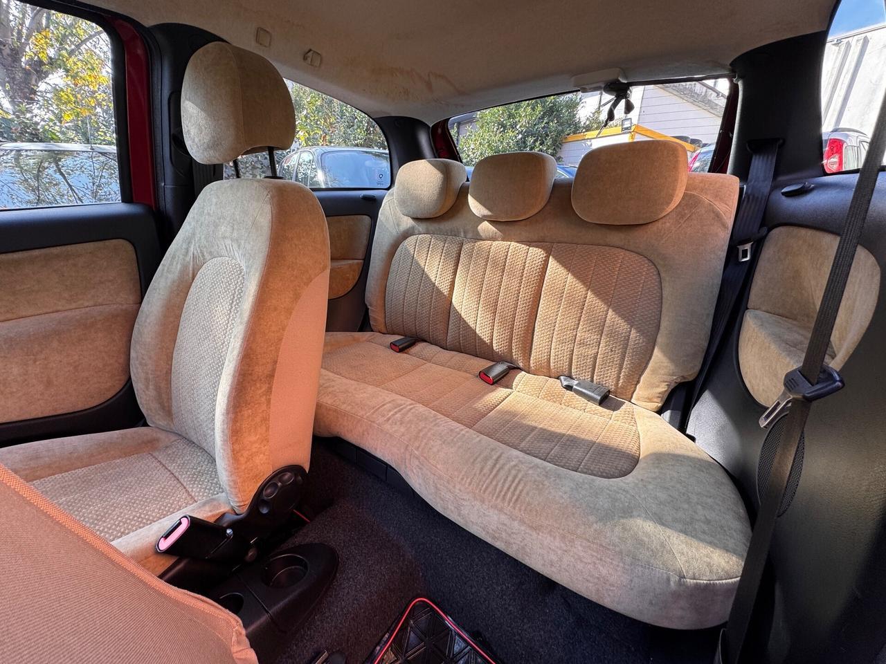 Lancia Ypsilon 1.2 16V Platino