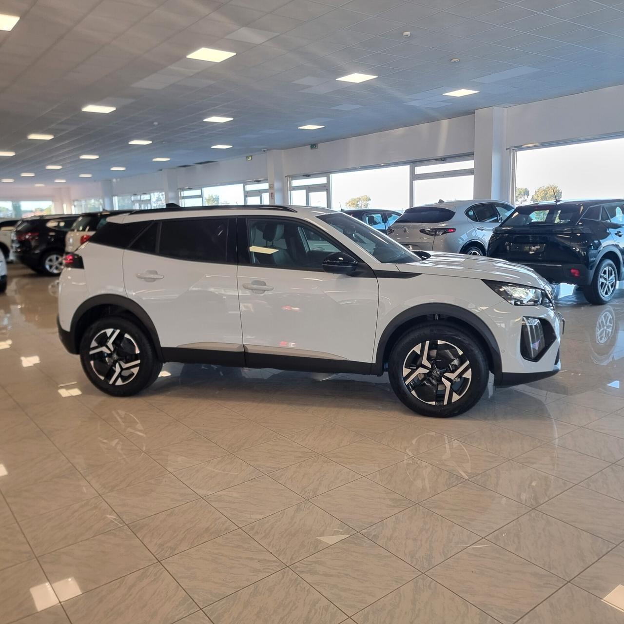 PEUGEOT 2008 ALLURE 1.2 Hybrid 136cv e-DCS6 cambio automatico S&S