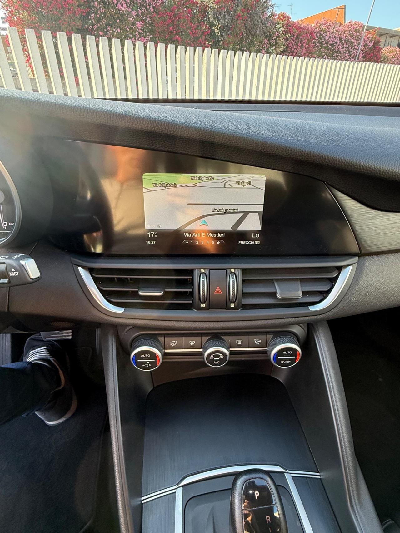 Alfa Romeo Giulia 2.2 Turbodiesel 136 CV AT8 Business