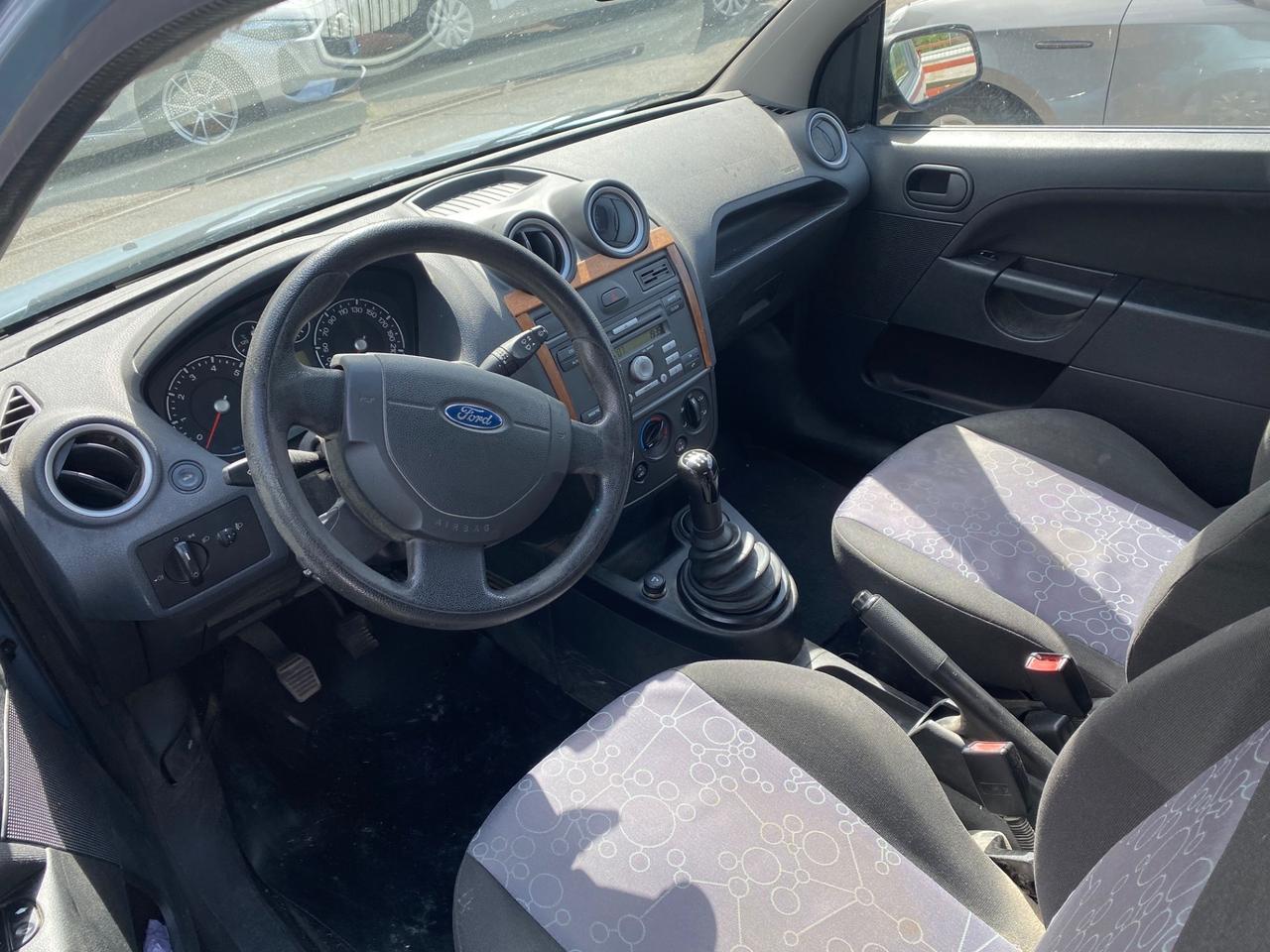 Ford Fiesta 1.2 16V 3p. Ghia